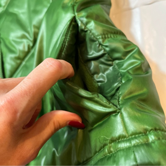 Old Navy GREEN Puffer Vest Full Zip Pockets Sleeveless Jacket RIBBED BAND NECK M - Picture 6 of 14